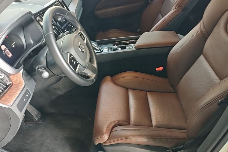 Used Volvo XC60 New Energy 2024 T8 Plug-in Hybrid Long-Range All-Wheel Drive Smart Luxury Edition Left Front Seat
