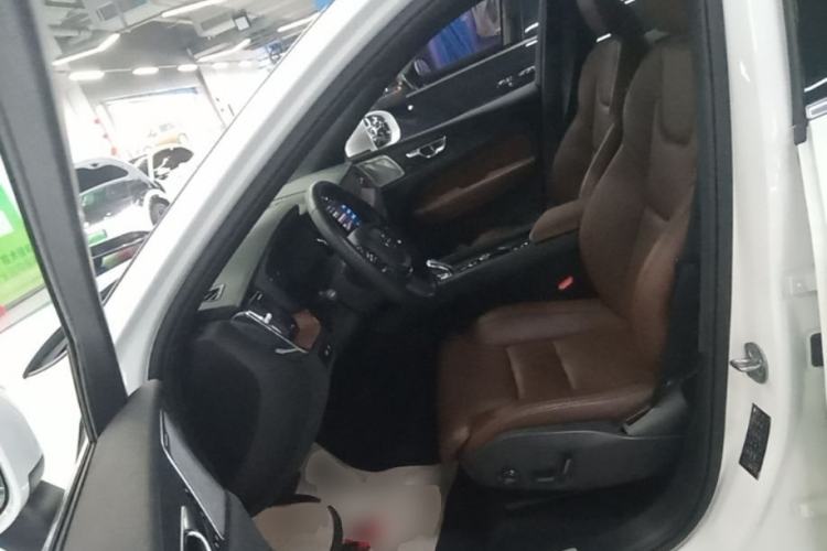 Used Volvo XC60 New Energy 2024 T8 Plug-in Hybrid Long-Range All-Wheel Drive Smart Luxury Edition Left Front Seat