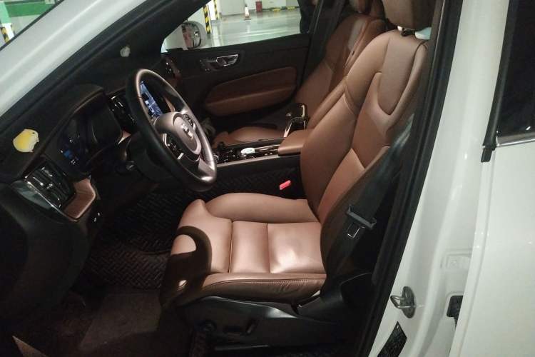Used Volvo XC60 New Energy 2024 T8 Plug-in Hybrid Long-Range All-Wheel Drive Smart Luxury Edition Left Front Seat
