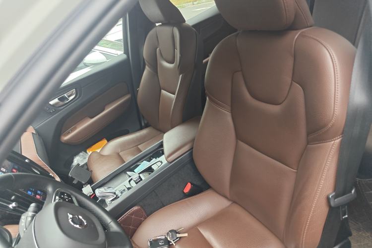 Used Volvo XC60 New Energy 2024 T8 Plug-in Hybrid Long-Range All-Wheel Drive Smart Luxury Edition Left Front Seat