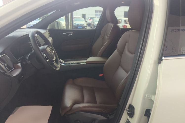 Used Volvo XC60 New Energy 2024 T8 Plug-in Hybrid Long-Range All-Wheel Drive Smart Luxury Edition Left Front Seat