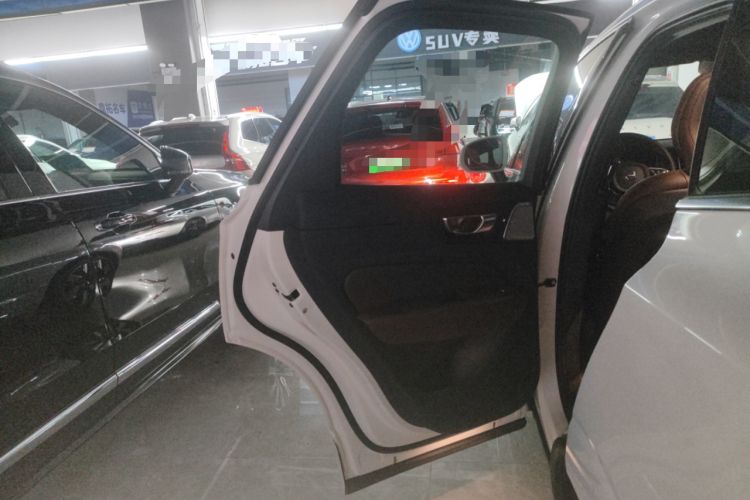 Used Volvo XC60 New Energy 2024 T8 Plug-in Hybrid Long-Range All-Wheel Drive Smart Luxury Edition Left Rear Door Interior