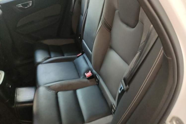 Used Volvo XC60 New Energy 2024 T8 Plug-in Hybrid Long-Range All-Wheel Drive Smart & Sporty Edition Left Rear Seat