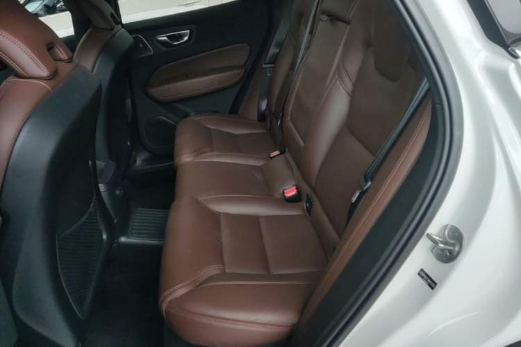 Used Volvo XC60 New Energy 2024 T8 Plug-in Hybrid Long-Range All-Wheel Drive Smart Luxury Edition Left Rear Seat