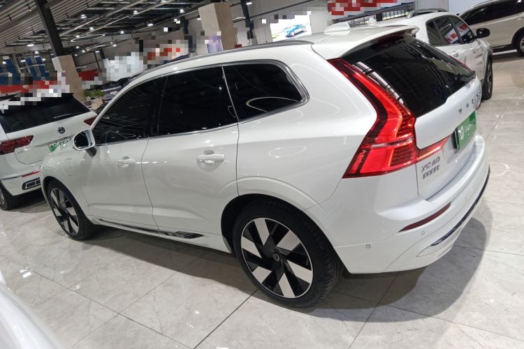 Used Volvo XC60 New Energy 2024 T8 Plug-in Hybrid Long-Range All-Wheel Drive Smart Luxury Edition Left Side