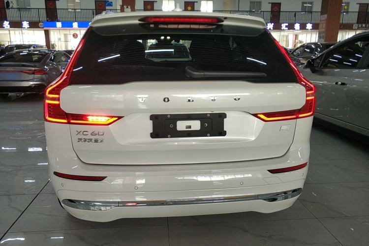 Used Volvo XC60 New Energy 2024 T8 Plug-in Hybrid Long-Range All-Wheel Drive Smart Luxury Edition Rear