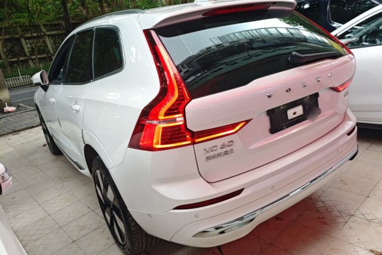 Used Volvo XC60 New Energy 2024 T8 Plug-in Hybrid Long-Range All-Wheel Drive Smart Luxury Edition Rear Left 45 Deg