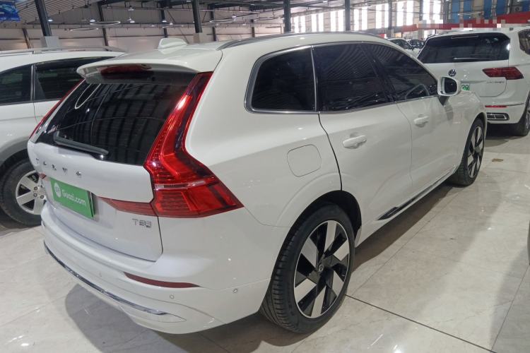 Used Volvo XC60 New Energy 2024 T8 Plug-in Hybrid Long-Range All-Wheel Drive Smart Luxury Edition Rear Right 45 Deg