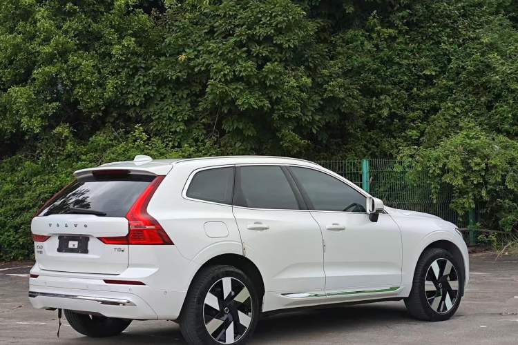 Used Volvo XC60 New Energy 2024 T8 Plug-in Hybrid Long-Range All-Wheel Drive Smart Luxury Edition Rear Right 45 Deg