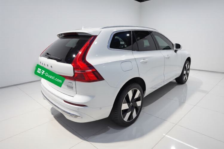 Used Volvo XC60 New Energy 2024 T8 Plug-in Hybrid Long-Range All-Wheel Drive Smart Luxury Edition Rear Right 45 Deg