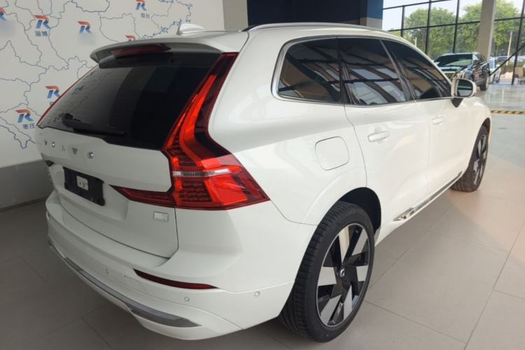 Used Volvo XC60 New Energy 2024 T8 Plug-in Hybrid Long-Range All-Wheel Drive Smart Luxury Edition Rear Right 45 Deg