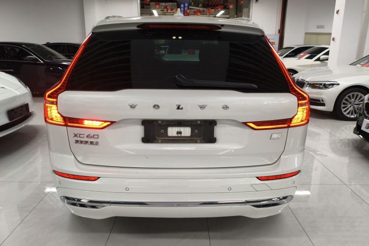 Used Volvo XC60 New Energy 2024 T8 Plug-in Hybrid Long-Range All-Wheel Drive Smart Luxury Edition Rear
