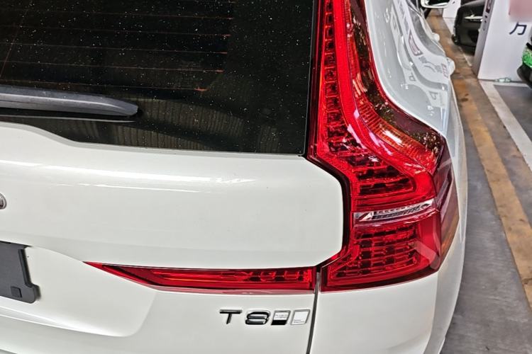 Used Volvo XC60 New Energy 2024 T8 Plug-in Hybrid Long-Range All-Wheel Drive Smart Luxury Edition Right Rear Taillight