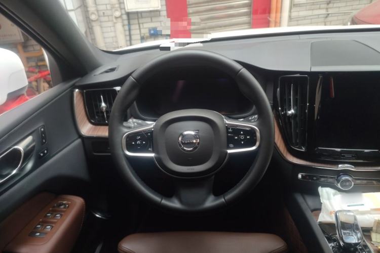 Used Volvo XC60 New Energy 2024 T8 Plug-in Hybrid Long-Range All-Wheel Drive Smart Luxury Edition Steering Wheel