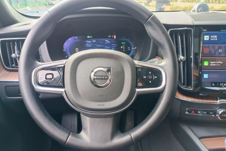 Used Volvo XC60 New Energy 2024 T8 Plug-in Hybrid Long-Range All-Wheel Drive Smart Luxury Edition Steering Wheel