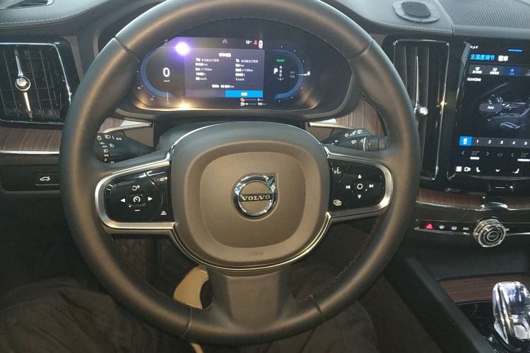 Used Volvo XC60 New Energy 2024 T8 Plug-in Hybrid Long-Range All-Wheel Drive Smart Luxury Edition Steering Wheel