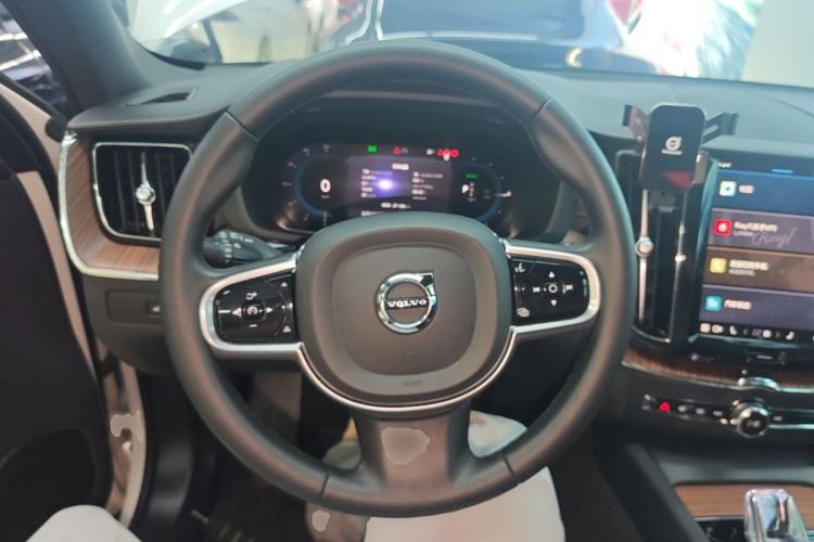 Used Volvo XC60 New Energy 2024 T8 Plug-in Hybrid Long-Range All-Wheel Drive Smart Luxury Edition Steering Wheel