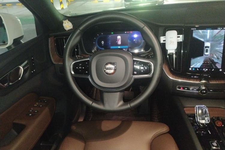 Used Volvo XC60 New Energy 2024 T8 Plug-in Hybrid Long-Range All-Wheel Drive Smart Luxury Edition Steering Wheel