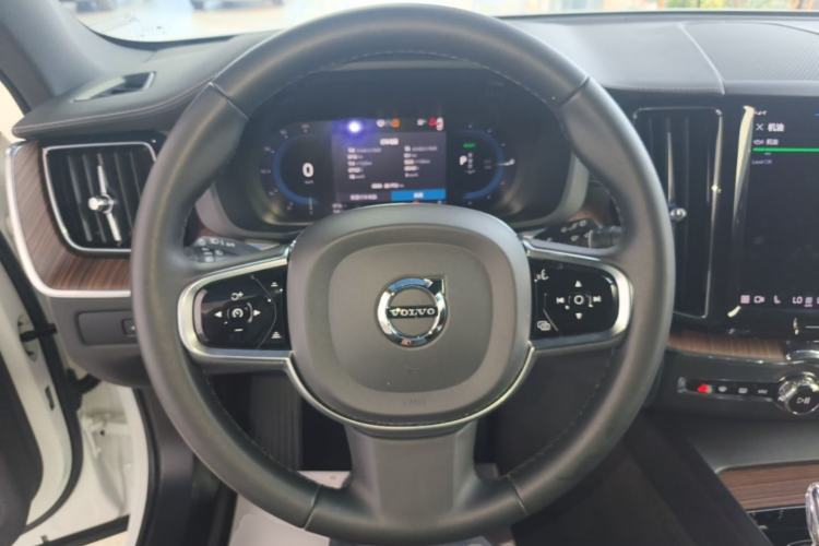 Used Volvo XC60 New Energy 2024 T8 Plug-in Hybrid Long-Range All-Wheel Drive Smart Luxury Edition Steering Wheel