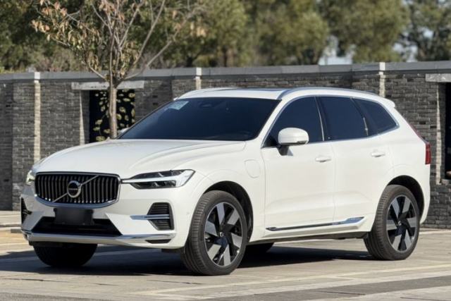 Used Volvo XC60 New Energy 2024 T8 Plug-in Hybrid Long-Range All-Wheel Drive Smart Luxury Edition