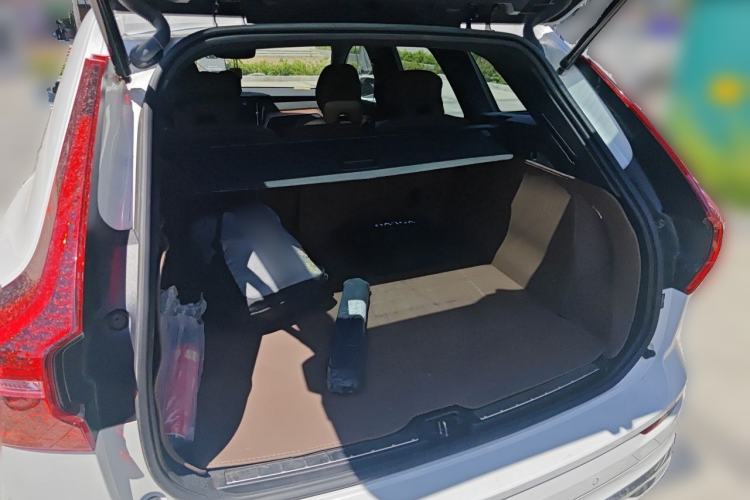 Used Volvo XC60 New Energy 2024 T8 Plug-in Hybrid Long-Range All-Wheel Drive Smart Luxury Edition Trunk
