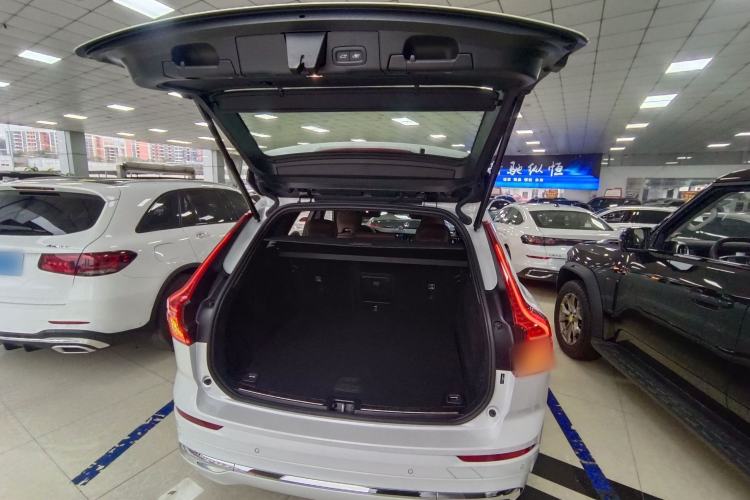 Used Volvo XC60 New Energy 2024 T8 Plug-in Hybrid Long-Range All-Wheel Drive Smart Luxury Edition Trunk