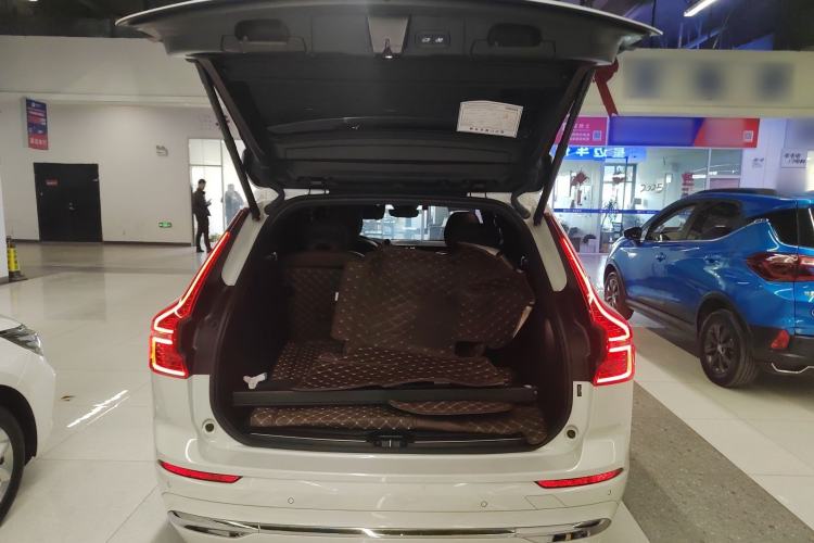Used Volvo XC60 New Energy 2024 T8 Plug-in Hybrid Long-Range All-Wheel Drive Smart Luxury Edition Trunk