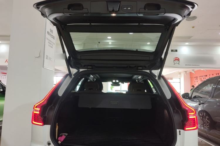 Used Volvo XC60 New Energy 2024 T8 Plug-in Hybrid Long-Range All-Wheel Drive Smart Luxury Edition Trunk