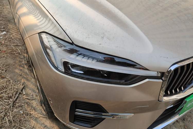 Used Volvo XC60 New Energy 2024 T8 Plug-in Hybrid Long-Range All-Wheel Drive Smart Luxury Edition Right Front Headlight