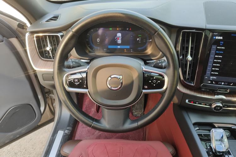 Used Volvo XC60 New Energy 2024 T8 Plug-in Hybrid Long-Range All-Wheel Drive Smart Luxury Edition Steering Wheel