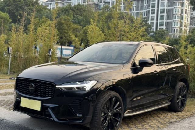 Used Volvo XC60 New Energy 2025 Plug-in Hybrid Long-Range All-Wheel Drive Zhiyuan Extreme Night Black Edition