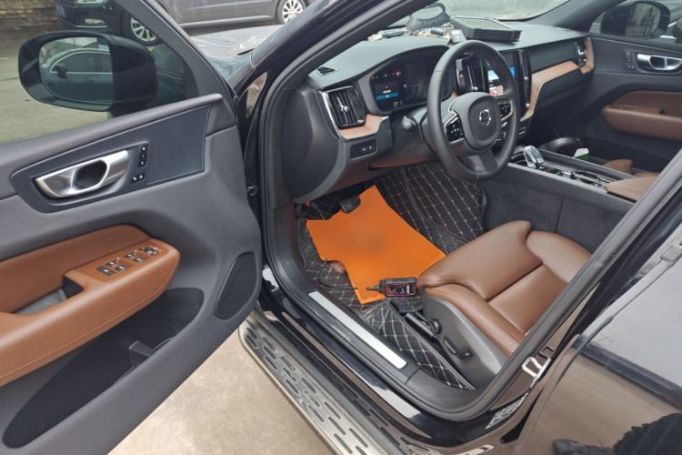 Used Volvo XC60 New Energy 2025 Plug-in Hybrid Long-Range All-Wheel Drive Smart & Luxurious Edition Driver Seat