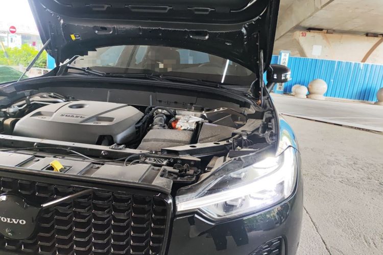 Used Volvo XC60 New Energy 2025 Plug-in Hybrid Long-Range All-Wheel Drive Zhiyuan Extreme Night Black Edition Engine Bay Left