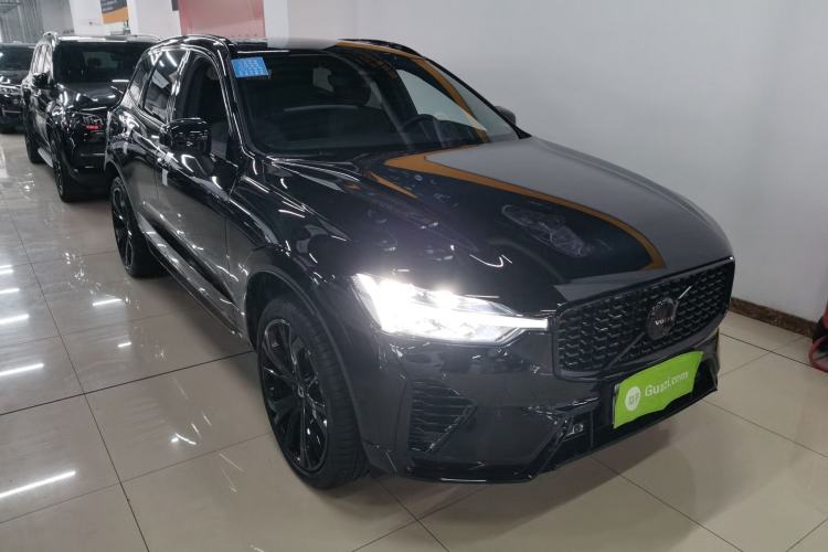 Used Volvo XC60 New Energy 2025 Plug-in Hybrid Long-Range All-Wheel Drive Zhiyuan Extreme Night Black Edition Exterior 1