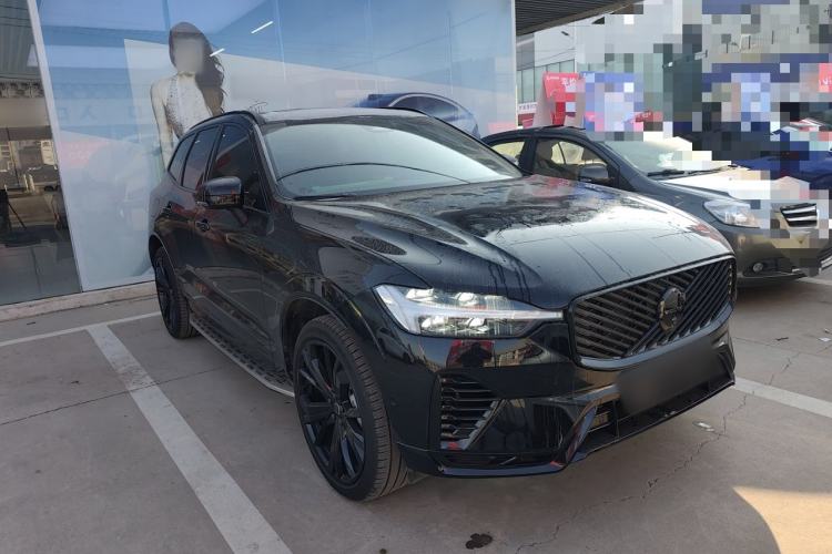 Used Volvo XC60 New Energy 2025 Plug-in Hybrid Long-Range All-Wheel Drive Zhiyuan Extreme Night Black Edition Exterior 2