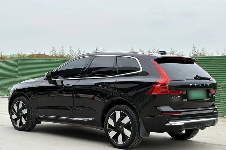 Used Volvo XC60 New Energy 2025 Plug-in Hybrid Long-Range All-Wheel Drive Smart & Luxurious Edition Exterior 3