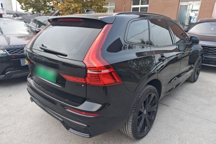 Used Volvo XC60 New Energy 2025 Plug-in Hybrid Long-Range All-Wheel Drive Zhiyuan Extreme Night Black Edition Exterior 5
