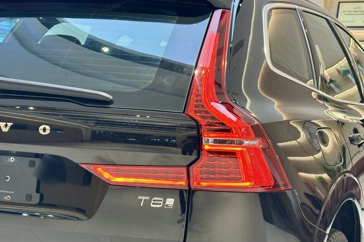 Used Volvo XC60 New Energy 2025 Plug-in Hybrid Long-Range All-Wheel Drive Smart Luxury Edition Exterior 7