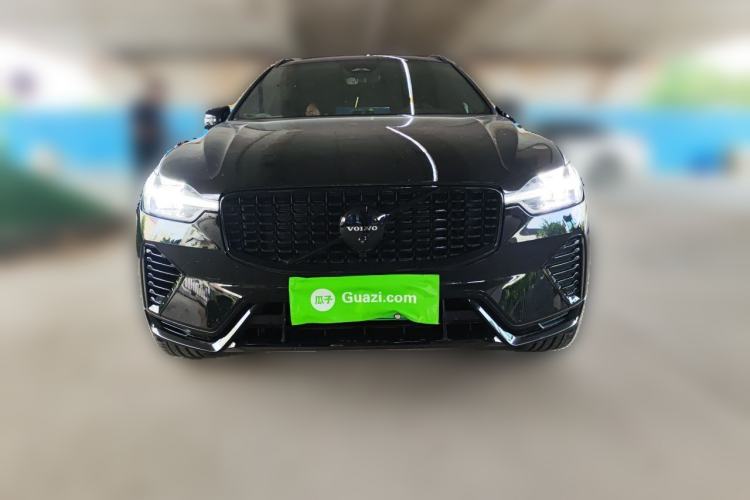 Used Volvo XC60 New Energy 2025 Plug-in Hybrid Long-Range All-Wheel Drive Zhiyuan Extreme Night Black Edition Front