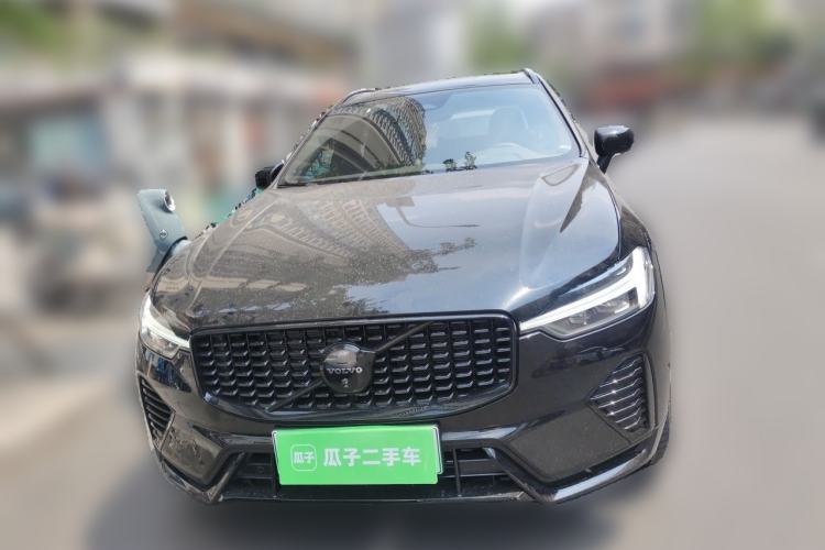 Used Volvo XC60 New Energy 2025 Plug-in Hybrid Long-Range All-Wheel Drive Zhiyuan Extreme Night Black Edition Front