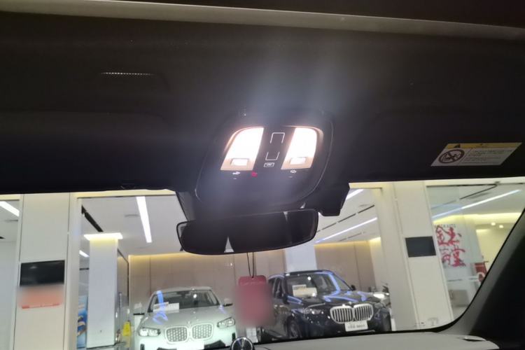 Used Volvo XC60 New Energy 2025 Plug-in Hybrid Long-Range All-Wheel Drive Zhiyuan Extreme Night Black Edition Headliner