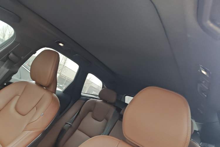 Used Volvo XC60 New Energy 2025 Plug-in Hybrid Long-Range All-Wheel Drive Smart & Luxurious Edition Headliner