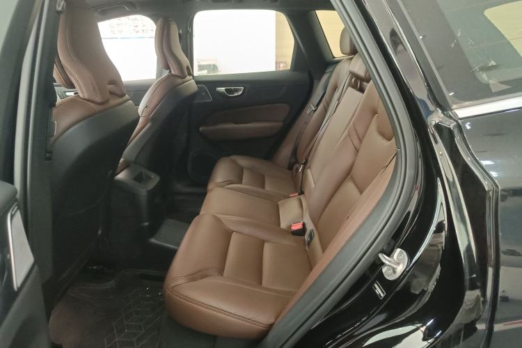 Used Volvo XC60 New Energy 2025 Plug-in Hybrid Long-Range All-Wheel Drive Smart Luxury Edition Left Rear Seat