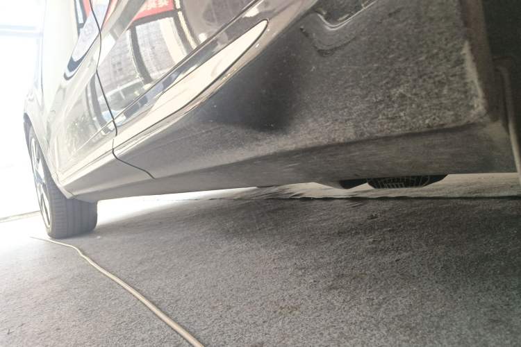 Used Volvo XC60 New Energy 2025 Plug-in Hybrid Long-Range All-Wheel Drive Smart Luxury Edition Left Side Sill
