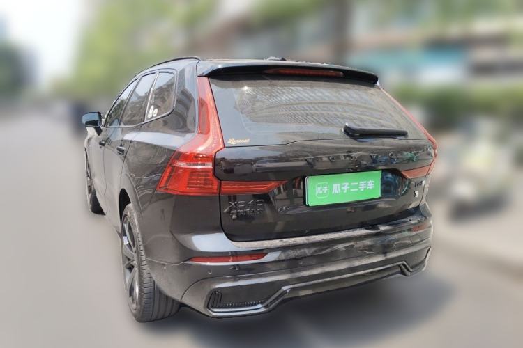 Used Volvo XC60 New Energy 2025 Plug-in Hybrid Long-Range All-Wheel Drive Zhiyuan Extreme Night Black Edition Rear Left 45 Deg