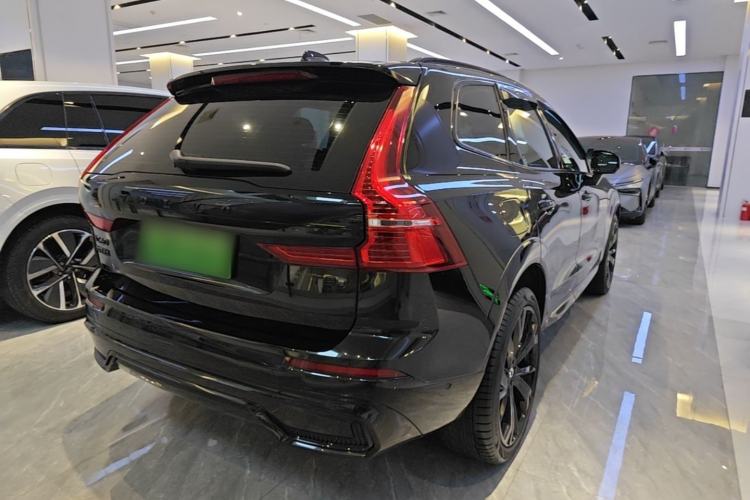 Used Volvo XC60 New Energy 2025 Plug-in Hybrid Long-Range All-Wheel Drive Zhiyuan Extreme Night Black Edition Rear Right 45 Deg