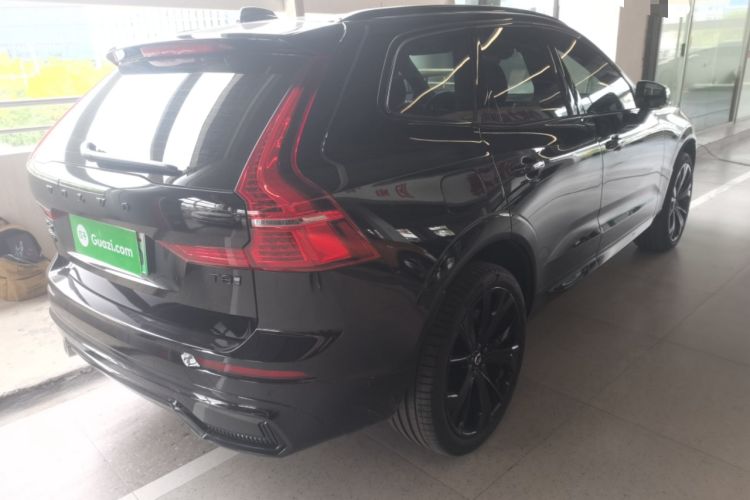 Used Volvo XC60 New Energy 2025 Plug-in Hybrid Long-Range All-Wheel Drive Zhiyuan Extreme Night Black Edition Rear Right 45 Deg