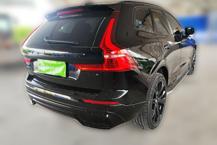 Used Volvo XC60 New Energy 2025 Plug-in Hybrid Long-Range All-Wheel Drive Zhiyuan Extreme Night Black Edition Rear Right 45 Deg