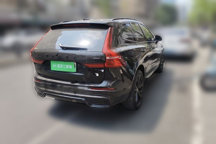Used Volvo XC60 New Energy 2025 Plug-in Hybrid Long-Range All-Wheel Drive Zhiyuan Extreme Night Black Edition Rear Right 45 Deg