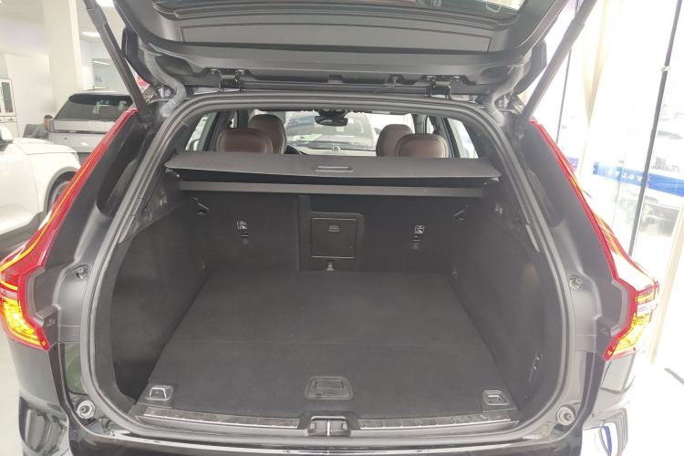 Used Volvo XC60 New Energy 2025 Plug-in Hybrid Long-Range All-Wheel Drive Smart Luxury Edition Trunk